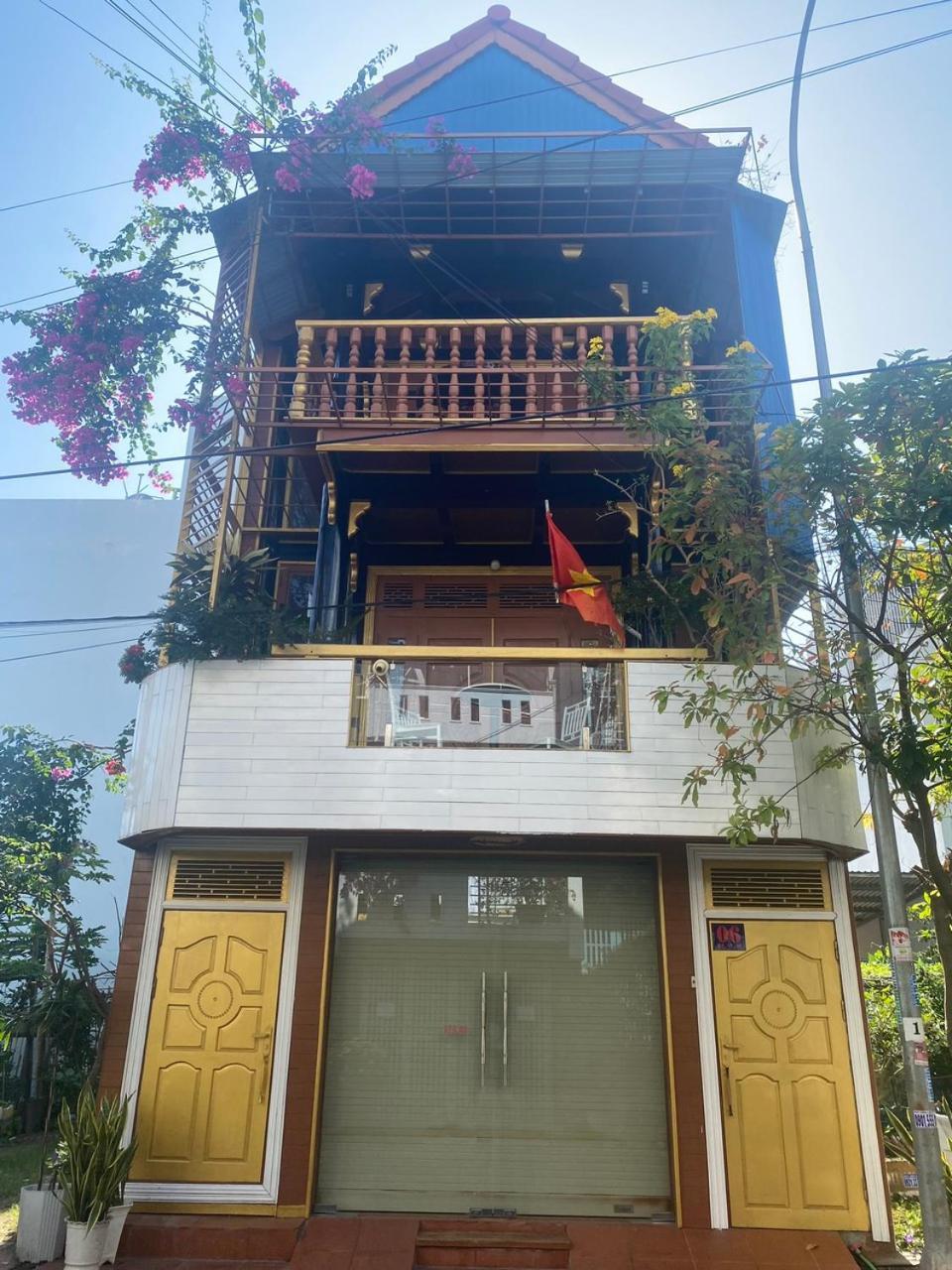 Biet Thu Go Wooden House Quy Nhon Canh Bien Villa Exterior photo